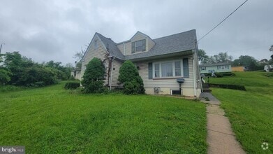 Building Photo - 1210 Matsonford Rd