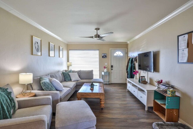 Building Photo - Furnished Bedroom(s) for Rent – Newly Renovated 5-Bedroom Home Near SDSU (0.5 Miles)