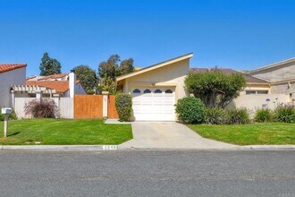 Building Photo - 6548 Camino Del Parque