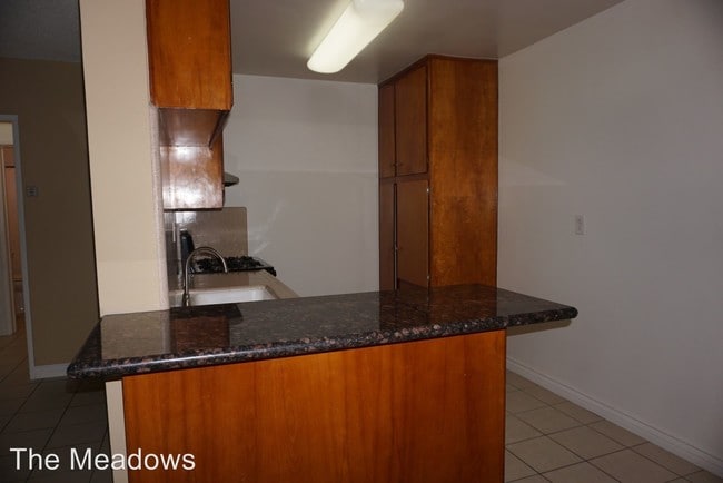 Building Photo - 2616 Greenmeadow Rd