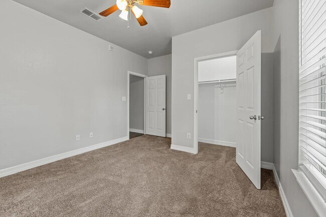 Building Photo - 113 Magnolia Ln