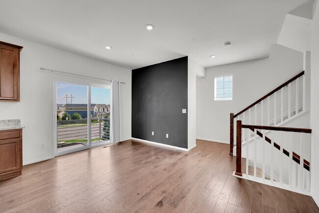 Foto del edificio - $2,895.00 - 3 Bedrooms, 2.5 Bathrooms, Sin...
