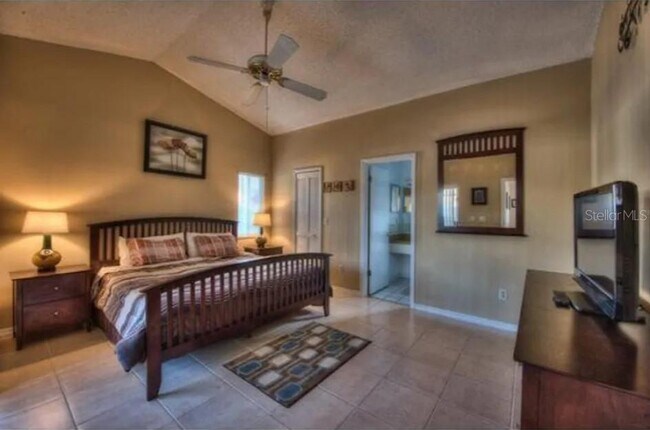Building Photo - 4854 Kingston Cir