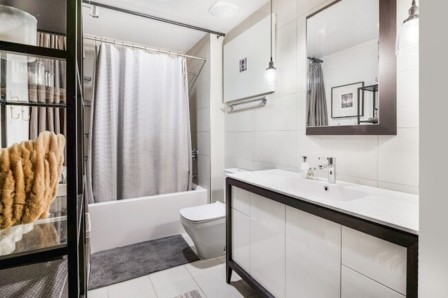 Building Photo - 195 13th St NE