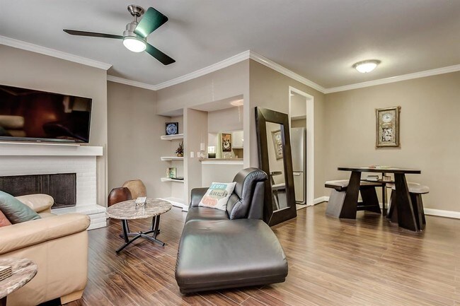 Building Photo - 712 Bering Dr