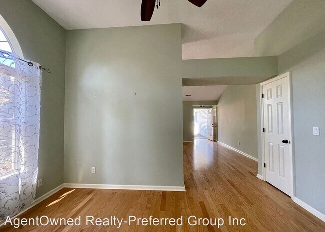 Building Photo - 3 br, 2 bath House - 2001 Arundel Place