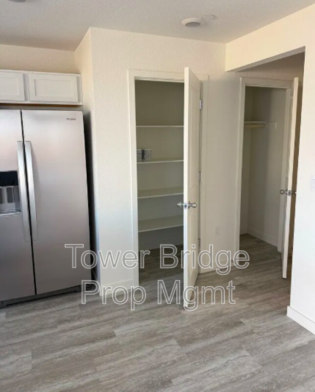 Foto del edificio - 7056 Lone Sycamore St