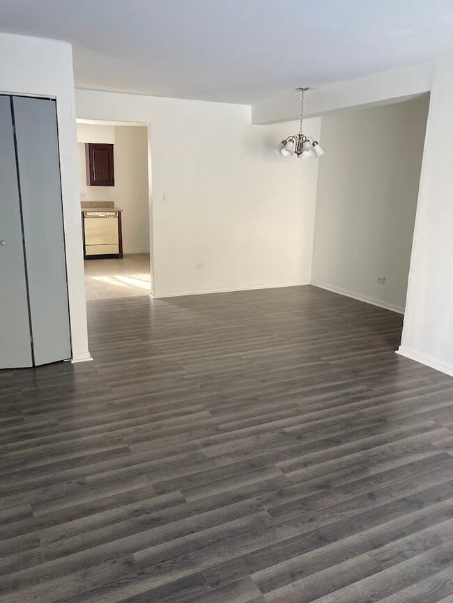 Building Photo - 92 Olesen Dr