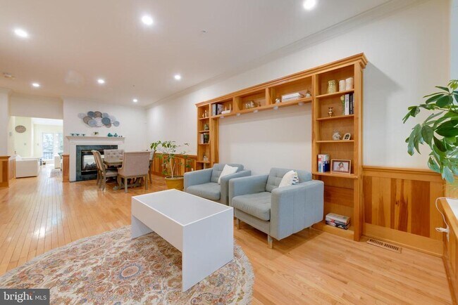 Foto del edificio - 1120 Brian's Way