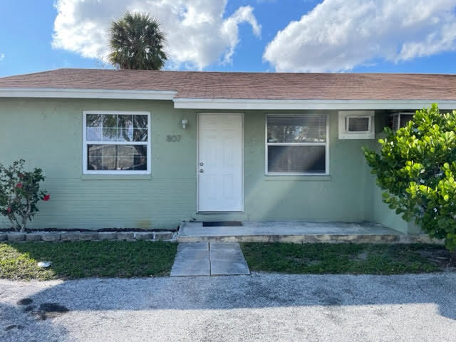 Foto del edificio - 807 NE 3rd St