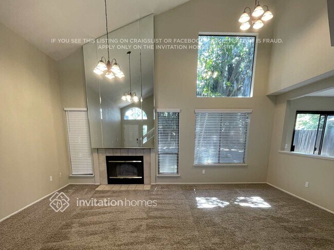 Foto del edificio - 3704 Pinehill Way