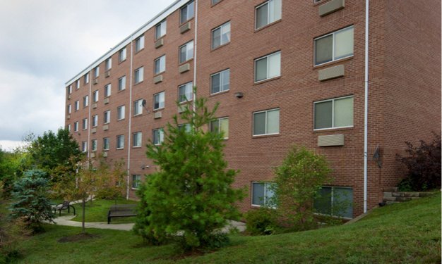 Foto del edificio - 2371 Harrison Ave