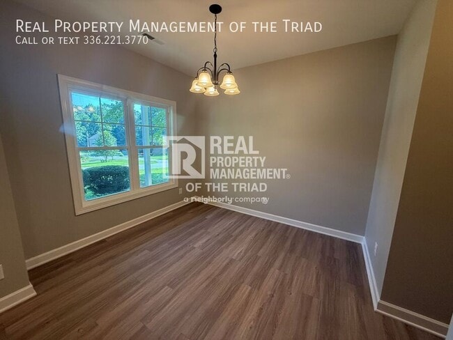 Building Photo - 2234 Nettlebrook Dr