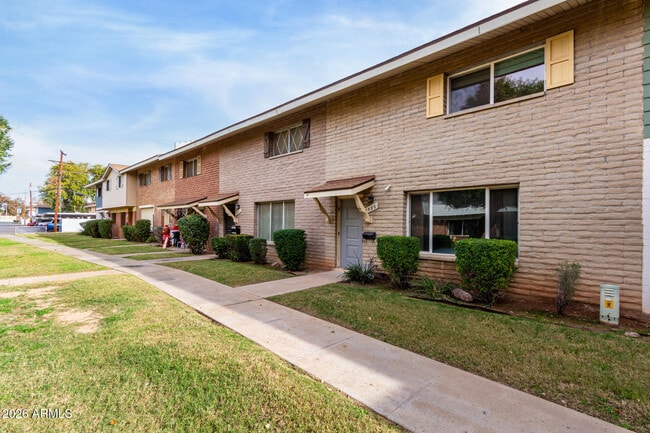 Foto del edificio - 1586 West Campbell Ave