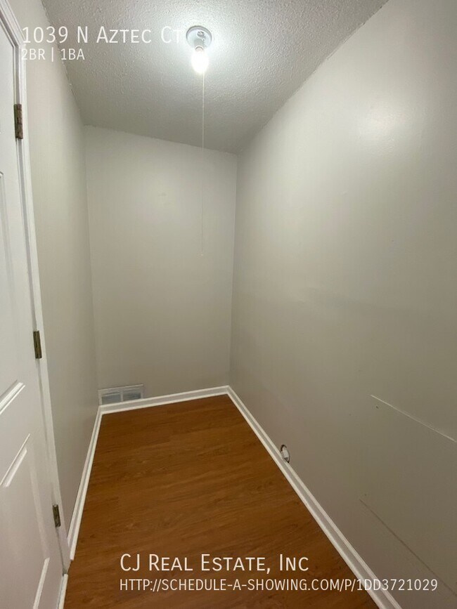 Foto del edificio - 1039 N Aztec Ct