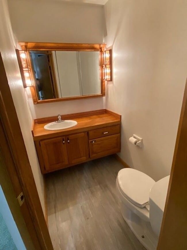 Building Photo - 10301-10303 W Fisher Parkway