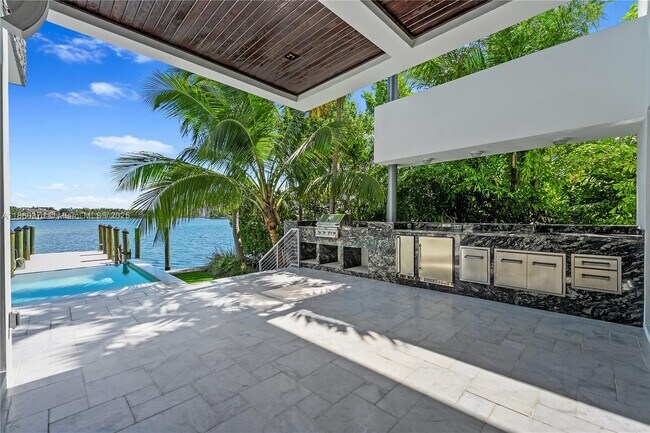 Building Photo - 1311 Stillwater Dr