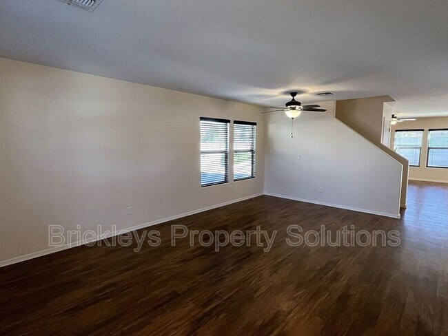 Building Photo - 1567 N Kirby St