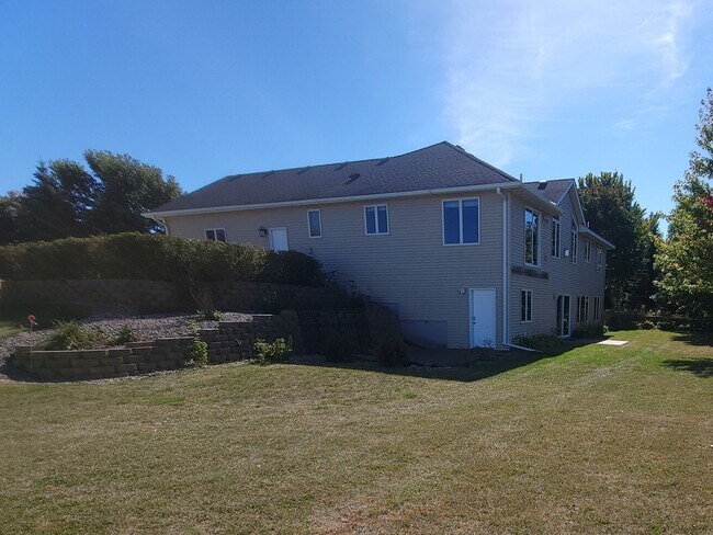 Foto del edificio - 3 Bedroom Single Family Home in Jordan