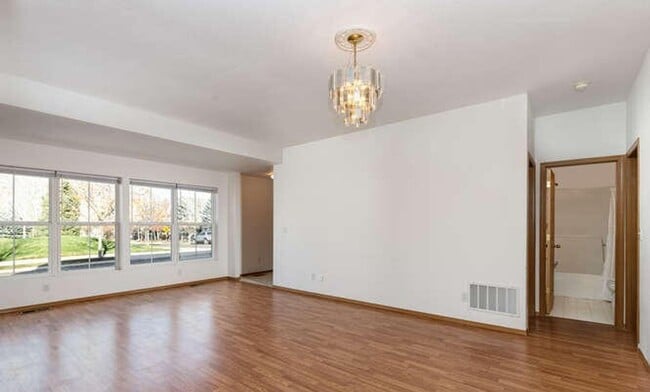 Foto del edificio - 1608 Crawford Way
