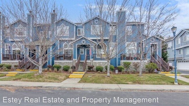 Building Photo - 3 br, 2.5 bath House - 460 East 2nd Street