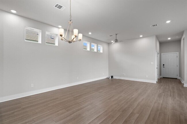 Building Photo - 2800 Joe Dimaggio Blvd