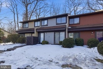 Building Photo - 2142 Cartwright Pl