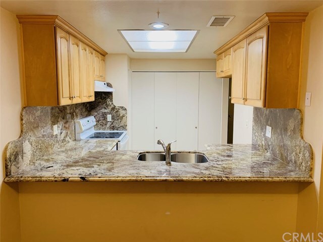 Building Photo - 2152 Poppy Dr