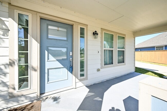 Foto del edificio - 12503 Highgrove Springs Dr