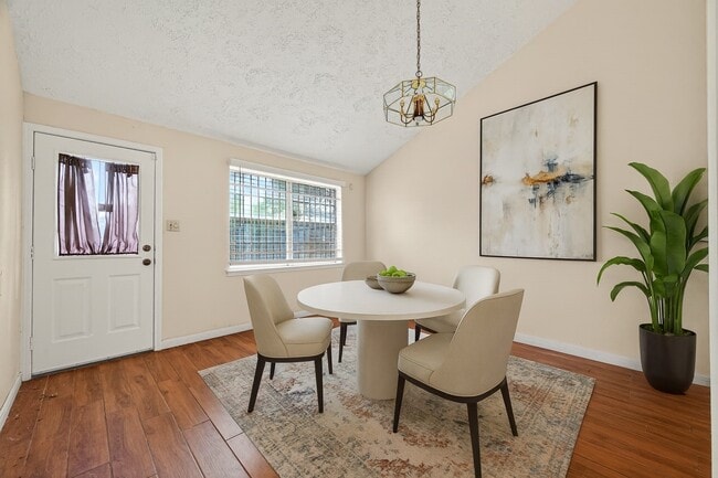 Building Photo - 10913 Bexley Dr