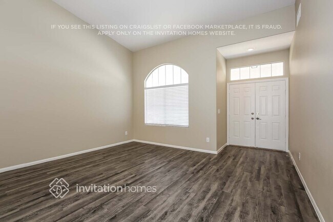 Building Photo - 6567 Tulip Garden Dr