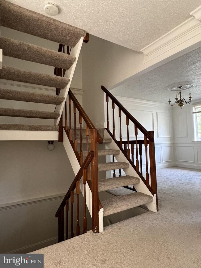 Building Photo - 3329 Wyndale Ct