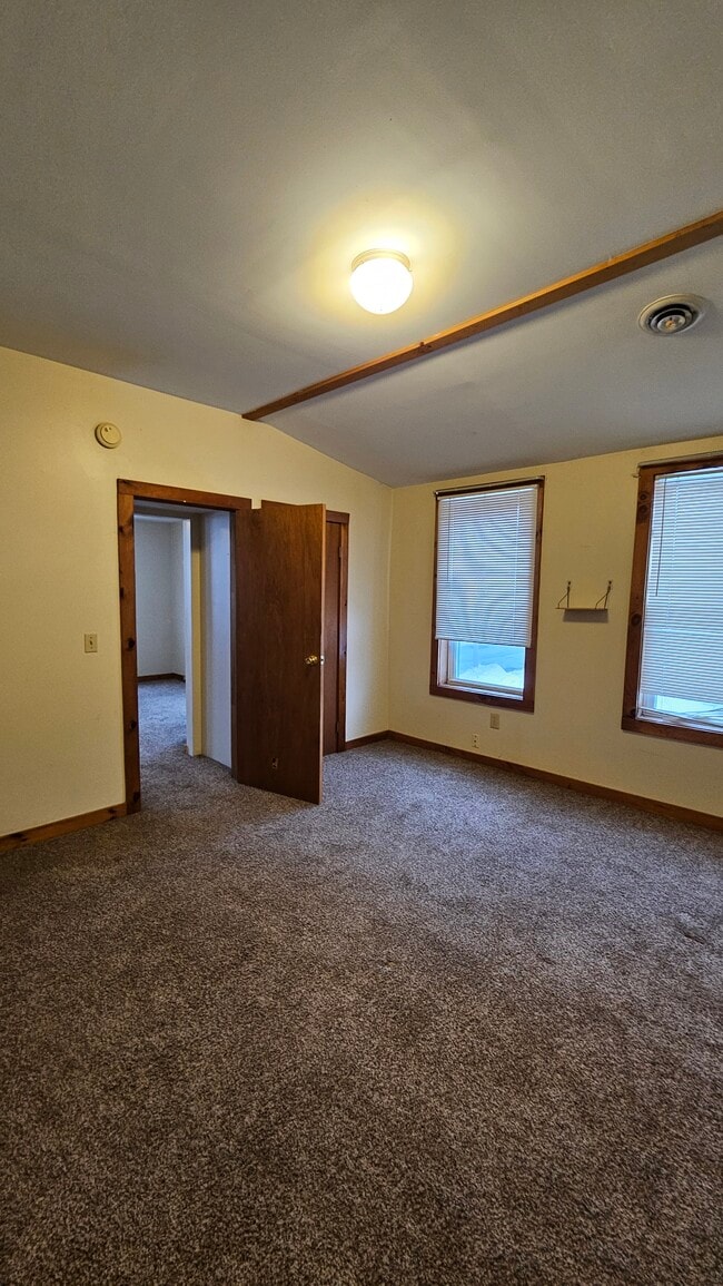 Foto del edificio - 162 E 2nd St