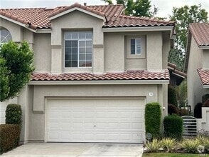 Building Photo - 9 Nutcracker Ln