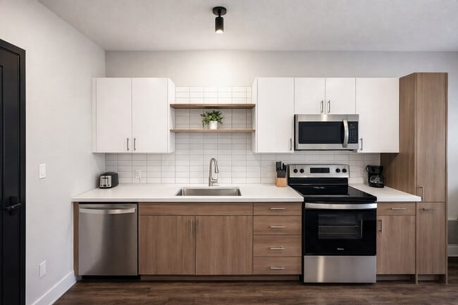 Building Photo - 4618 Douglas St