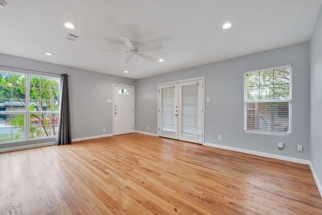 Foto del edificio - Move-In Ready Home with Brand New Finishes!