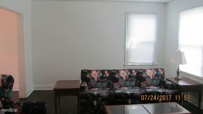 Building Photo - 3 br, 1 bath House - 531 W 49th St
