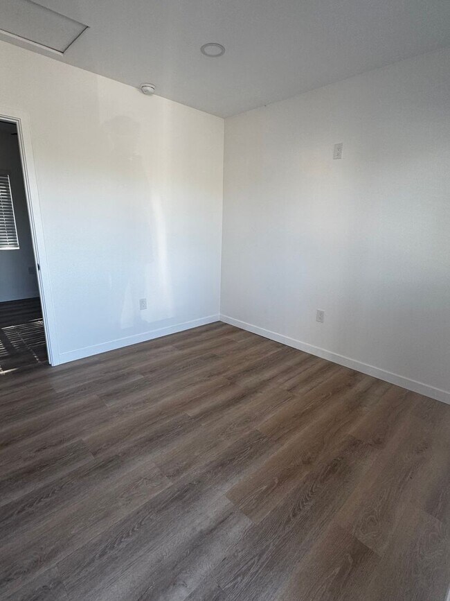 Building Photo - 11716 Hazeldell Dr