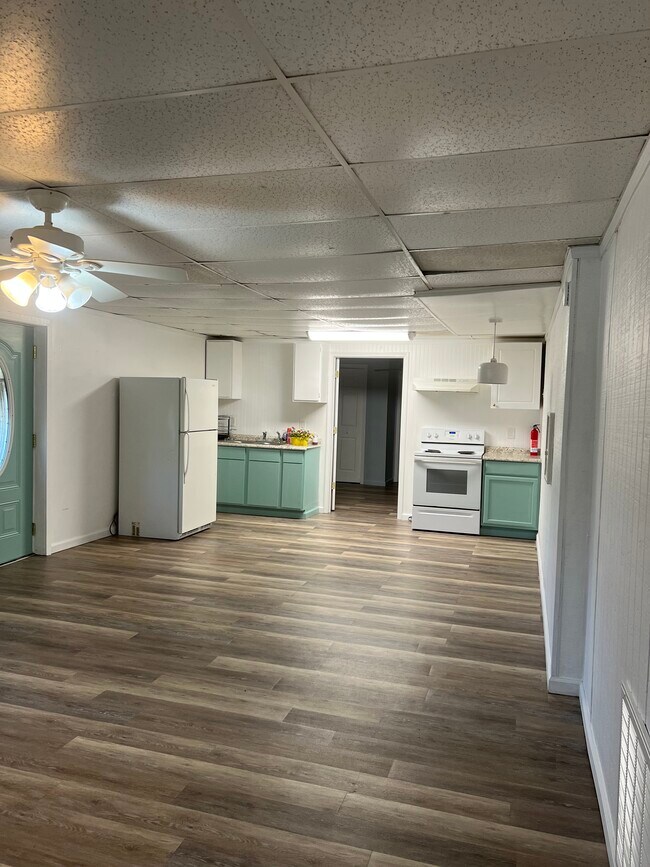 Cocina - 1624 Armstrong Rd