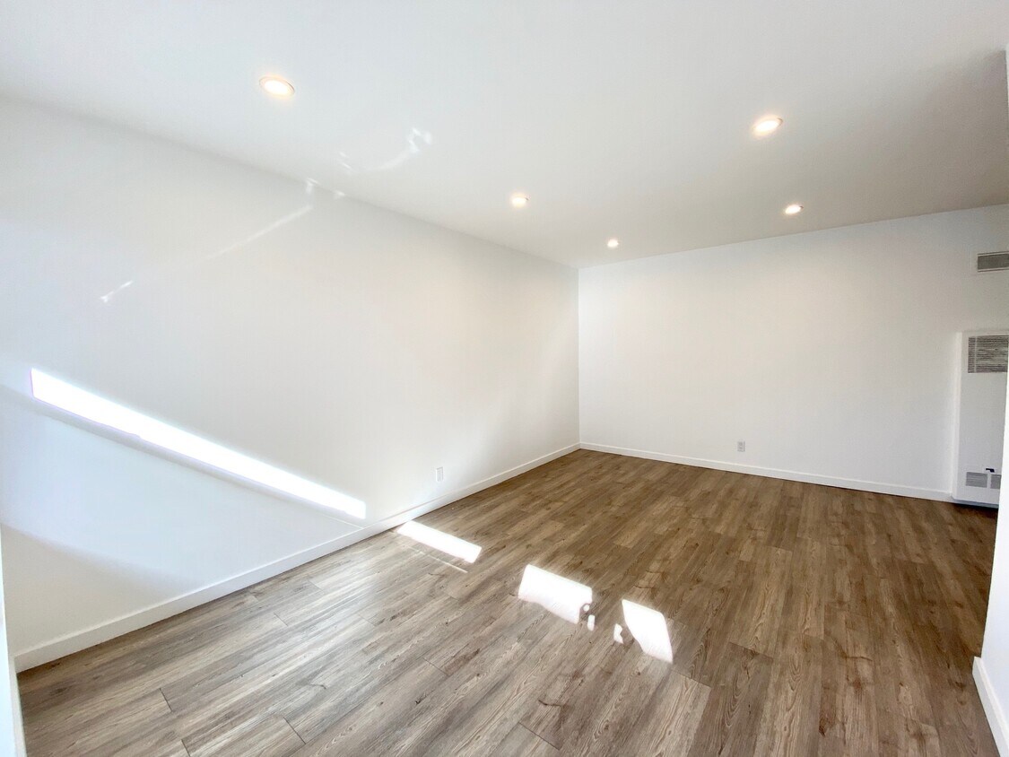 1143 N Formosa Ave Unit 2, West Hollywood, CA 90046 Apartments in