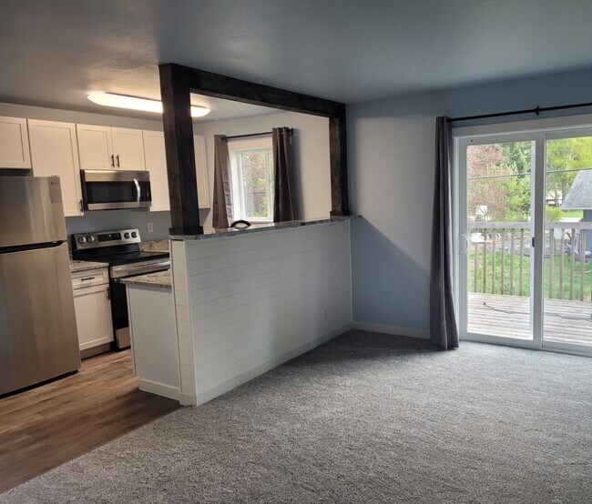 Building Photo - 7058 W Trevor St