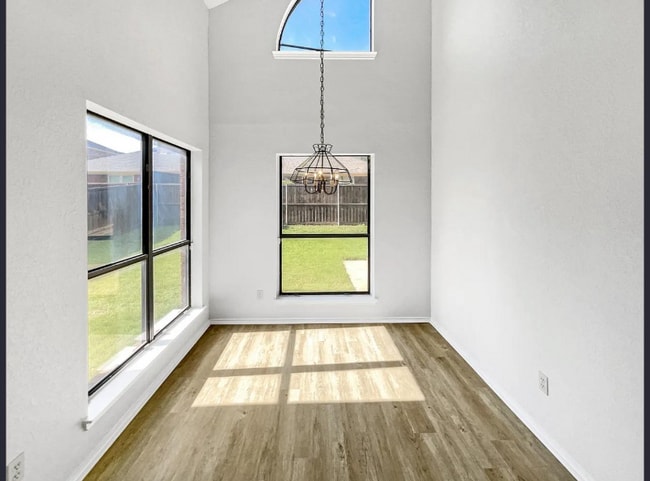 Foto del edificio - 3808 Suffolk Ln