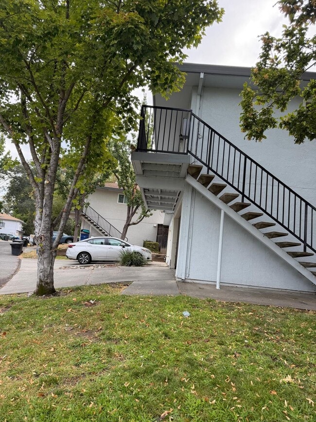 Building Photo - 4772 Greenholme Dr