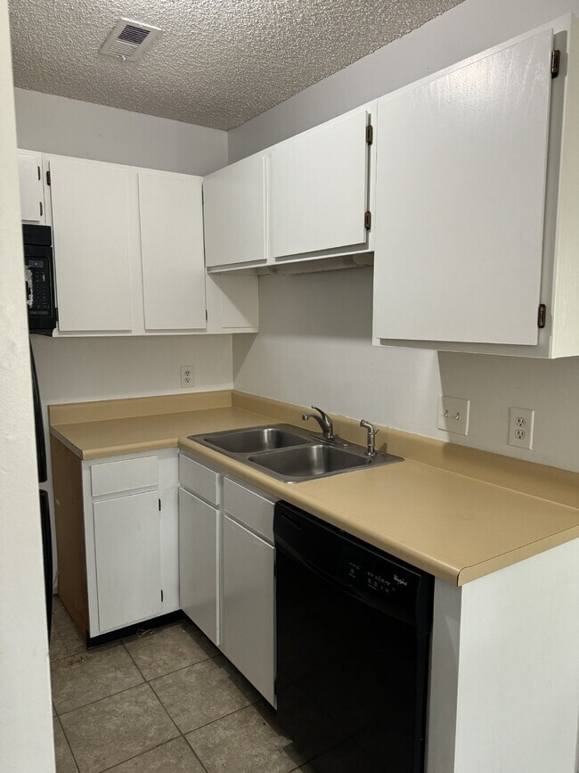Foto del edificio - 3501 W 21st St