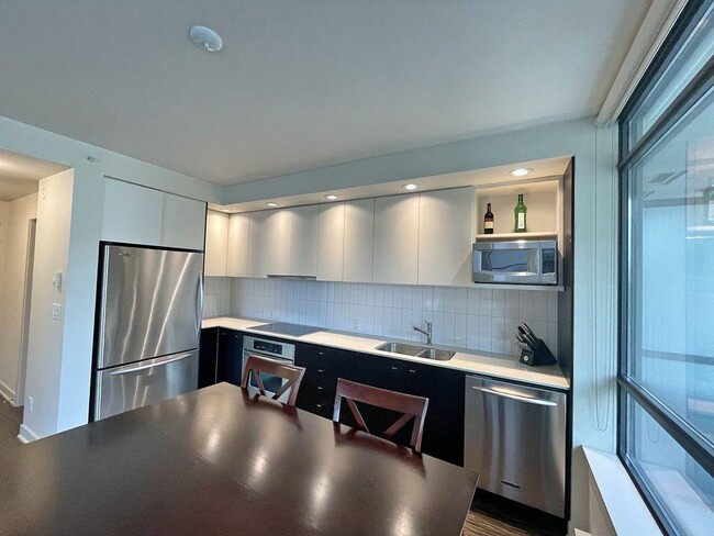 Photo du bâtiment - 750 W 12th Ave