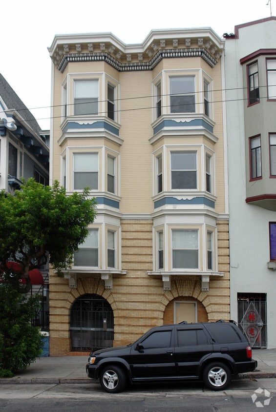 Building Photo - 2250 Van Ness Ave