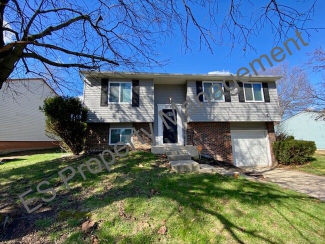 Building Photo - Beautiful 4 Bedroom 2 Bathroom Bi-Level Ho...