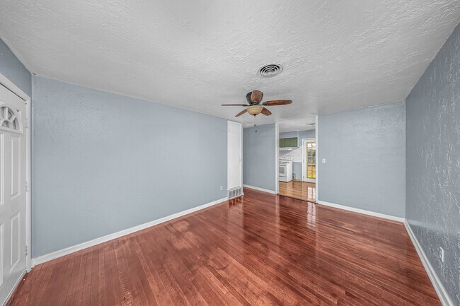 Foto del edificio - 1632 NW 48th St