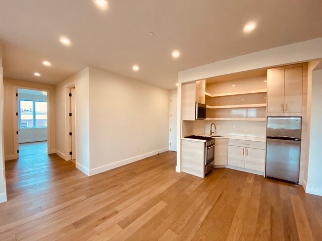 Building Photo - 2915 Avenue D Ave