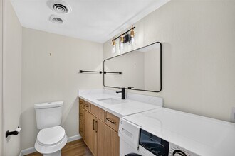 Building Photo - 6547 Bayou Glen Rd